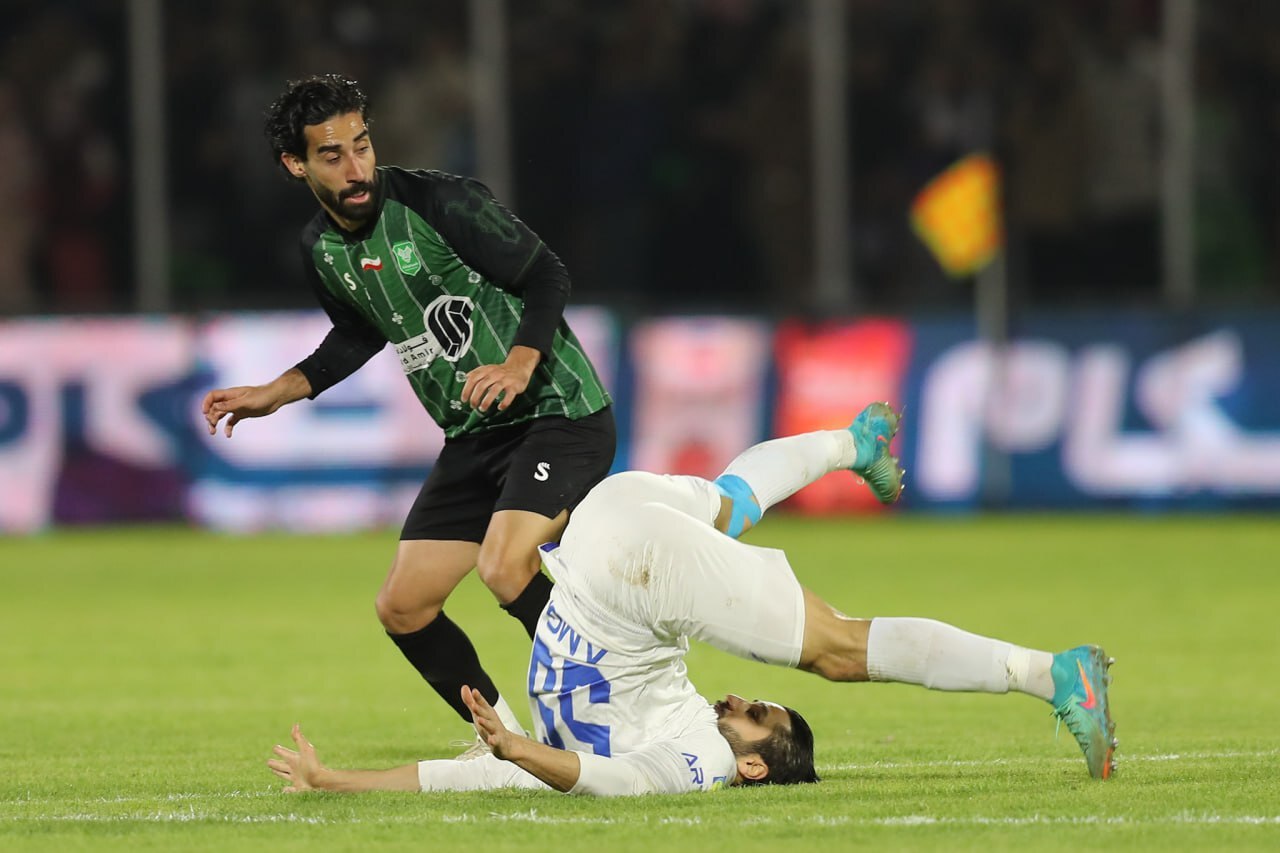 مصدومیت خطرناک عارف غلامی به خیر گذشت مصدومیت خطرناک عارف غلامی به خیر گذشت