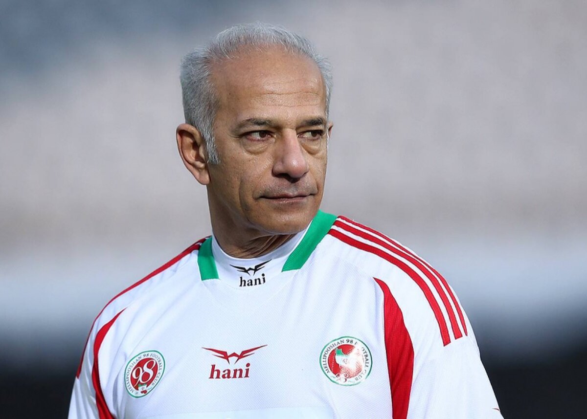 واکنش محمد خاکپور به شعارها علیه کریم باقری: جامعهای که صدایش شنیده نمیشود، دادَش را بر سر نزدیکترین نماد بیدفاع میزند واکنش محمد خاکپور به شعارها علیه کریم باقری: جامعهای که صدایش شنیده نمیشود، دادَش را بر سر نزدیکترین نماد بیدفاع میزند