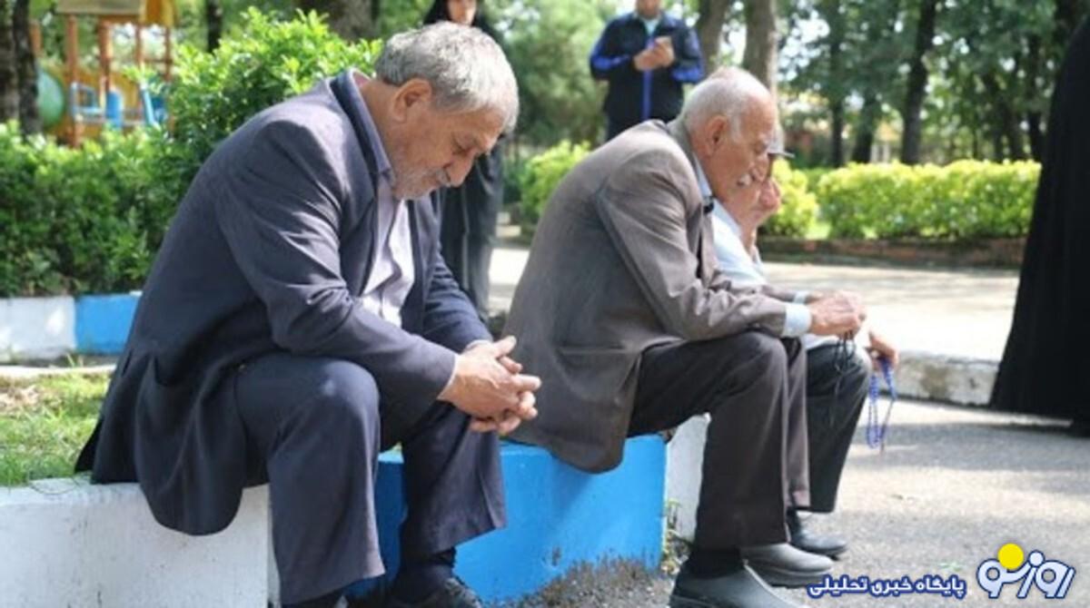 «بیمههای طلایی» برای بازنشستگان حلبی هم نیست! «بیمههای طلایی» برای بازنشستگان حلبی هم نیست!
