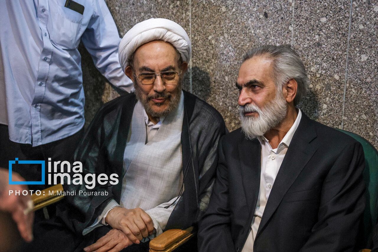 حسین فریدون با شکل و شمایل جدید در یک مراسم+ عکس
