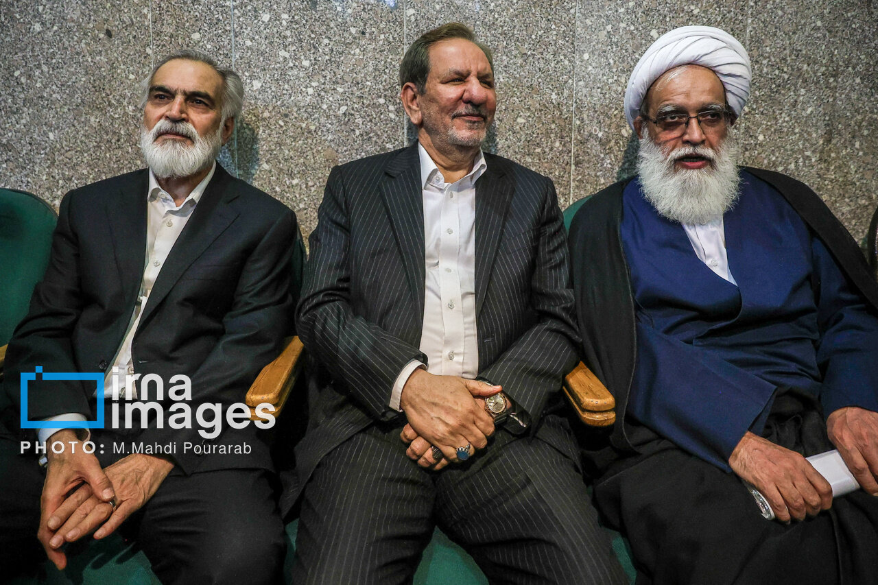 حسین فریدون با شکل و شمایل جدید در یک مراسم+ عکس
