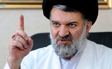 روزنامه جمهوری اسلامی: قوه قضاییه باید با روحانی معلوم الحالی که حرف دروغ به رهبری نسبت داد برخورد کند