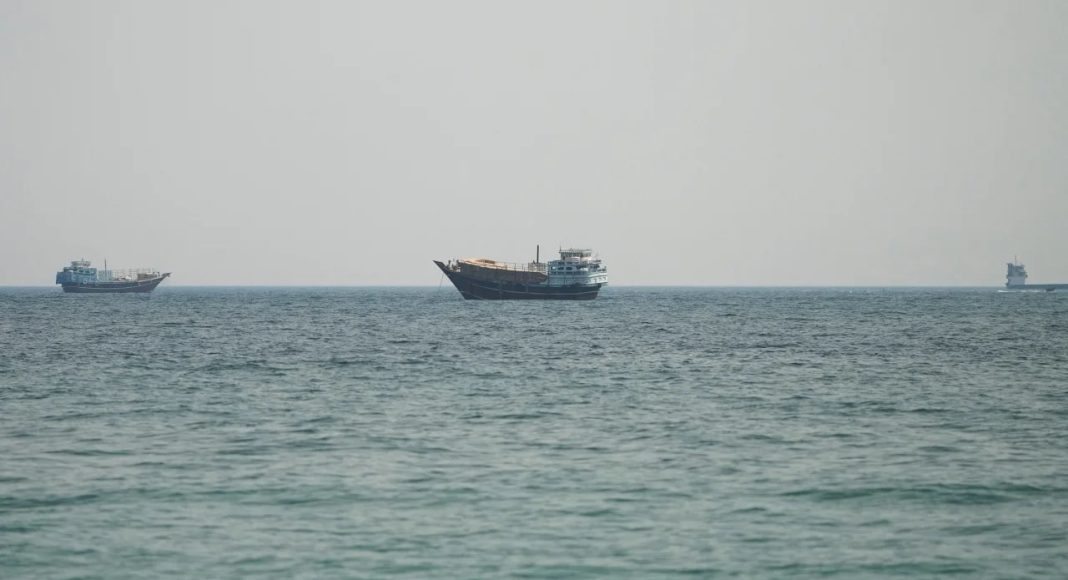 در تنگه هرمز چه خبر است؟
