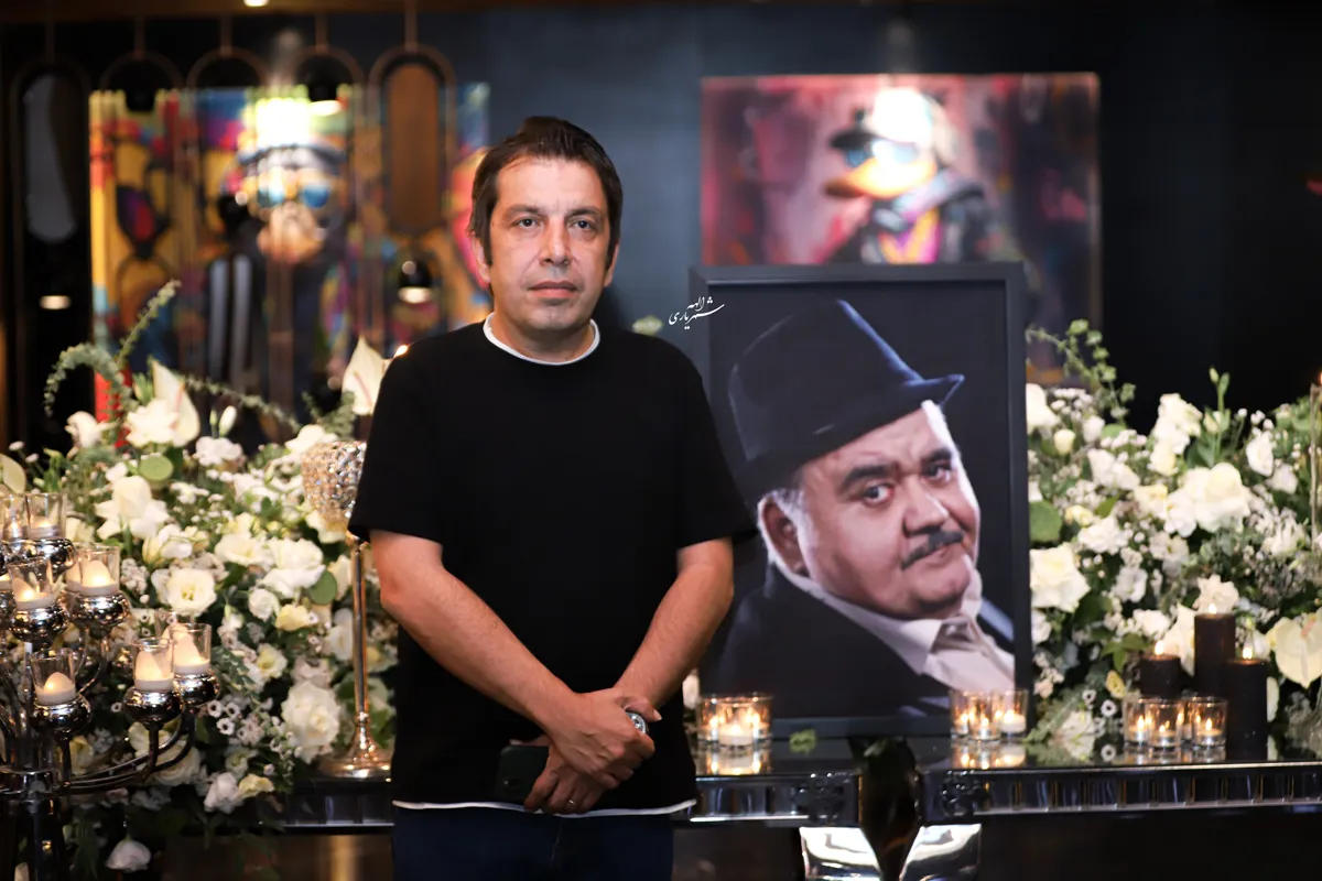 حضور پرشمار هنرمندان در مراسم چهلم اکبر عبدی