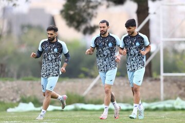 حضور مدافع جنجالی استقلال در تمرینات