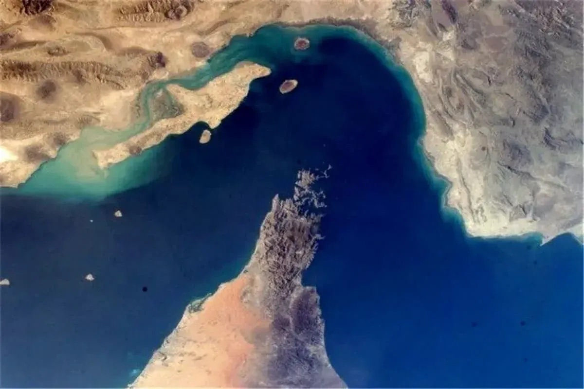 هاآرتص: کنترل تنگه هرمز به دست ایران است هاآرتص: کنترل تنگه هرمز به دست ایران است