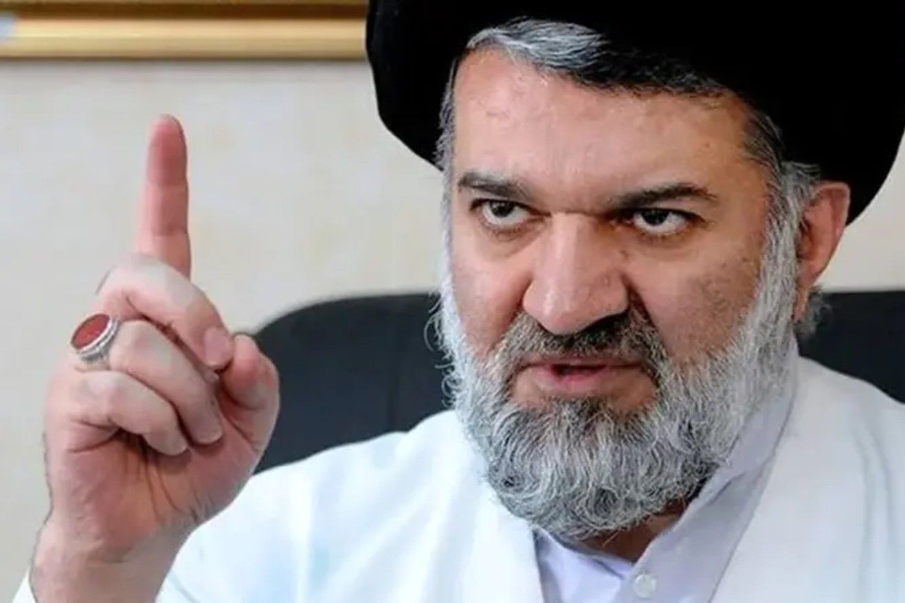 انزوای بیش از اندازه محمدباقر خرازی او را به هذیان گویی انداخته است!
