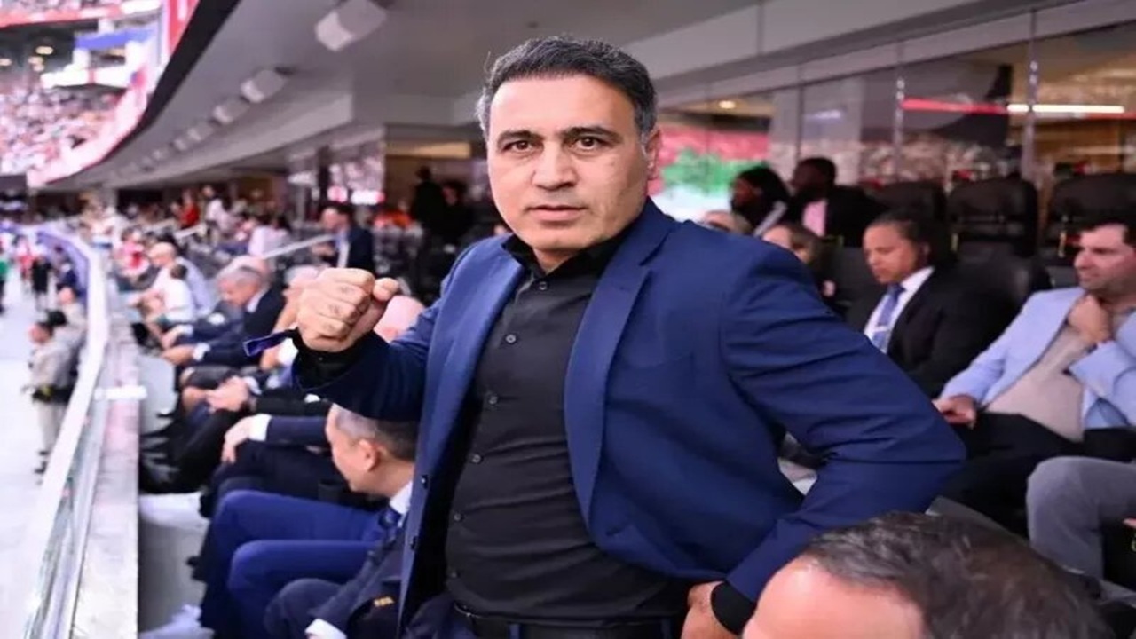 مهدویکیا ستاره جام جهانی ۹۸ در کنار تیم ملی ایران مهدویکیا ستاره جام جهانی ۹۸ در کنار تیم ملی ایران