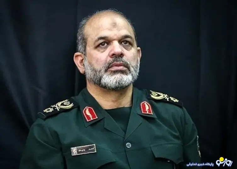 سردار وحیدی: دشمن آرزوی تسلیم ما را به گور می‌برد/ ما هرگز با رهبر شهید وداع نخواهیم کرد