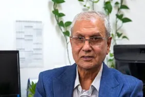 دستیار پزشکیان:‌ ۷۰ درصد مردم خواهان تغییر درون نظام هستند/روی صدای مردم، صداگذاری نگذارید