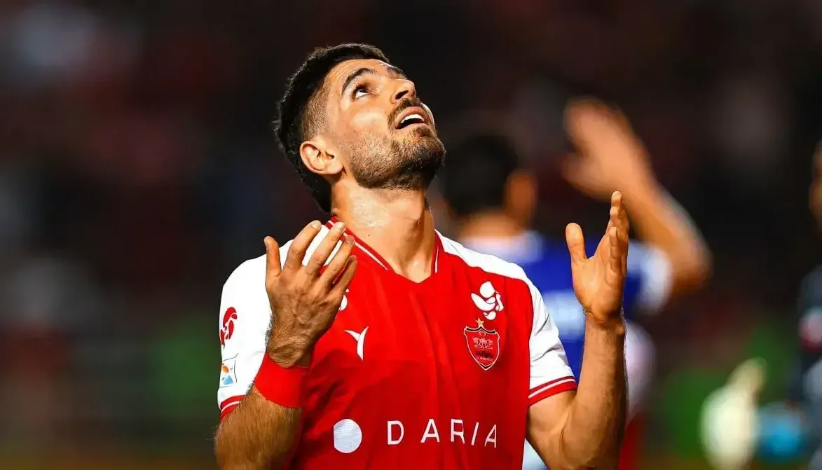 پیشنهاد قطری برای محمد عمری؛ ستاره پرسپولیس در دوراهی ماندن یا جدایی