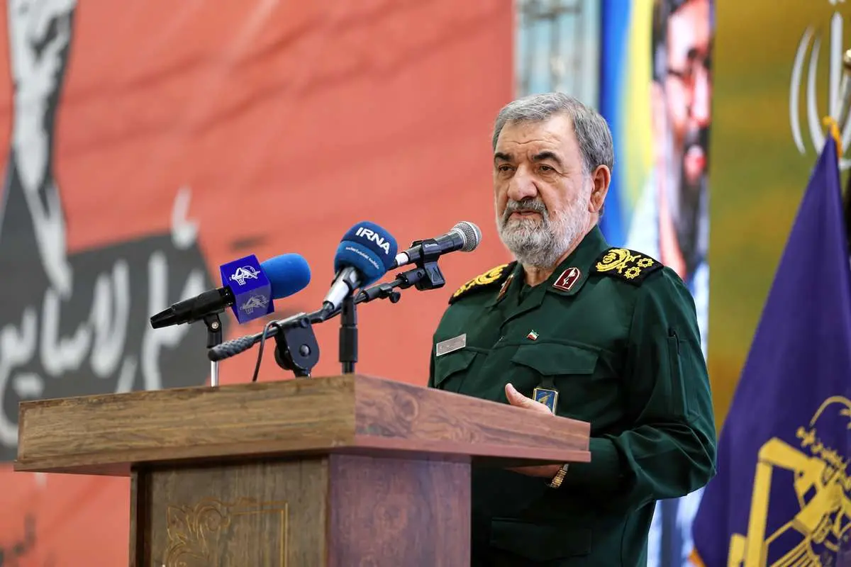 محسن رضایی: تنگه هرمز را حفظ می‌کنیم